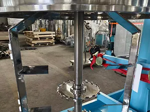 Dispersing Shaft with PTFE Scraper